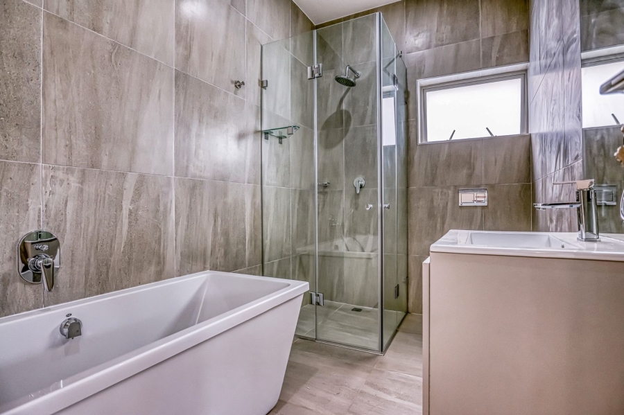 4 Bedroom Property for Sale in Bryanston Gauteng