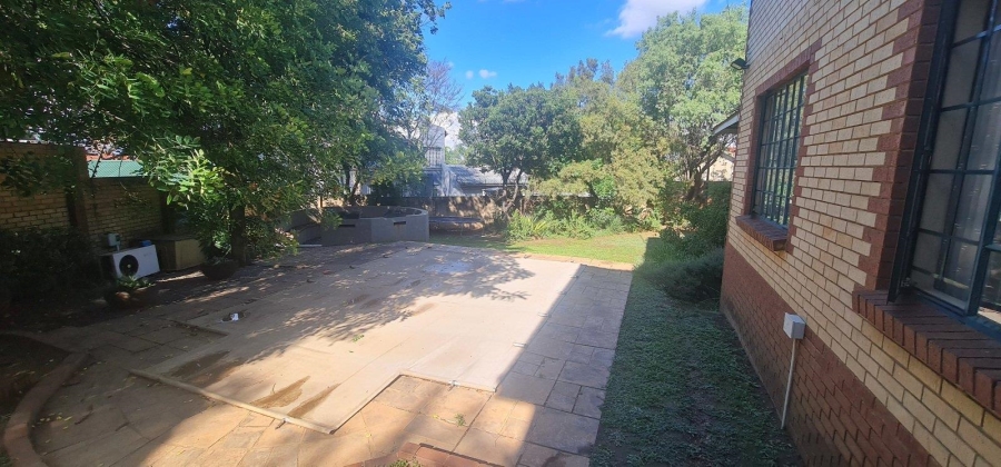 5 Bedroom Property for Sale in Moreleta Park Gauteng