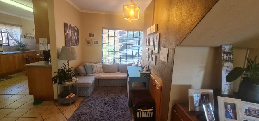 5 Bedroom Property for Sale in Moreleta Park Gauteng