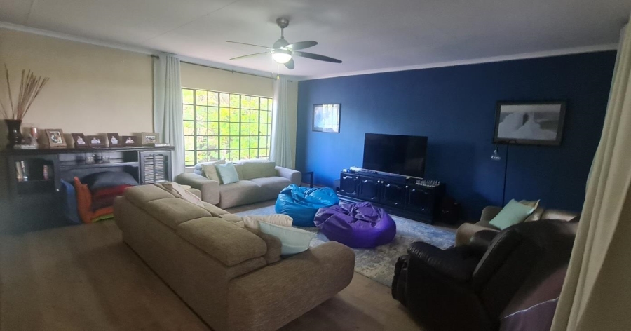 5 Bedroom Property for Sale in Moreleta Park Gauteng