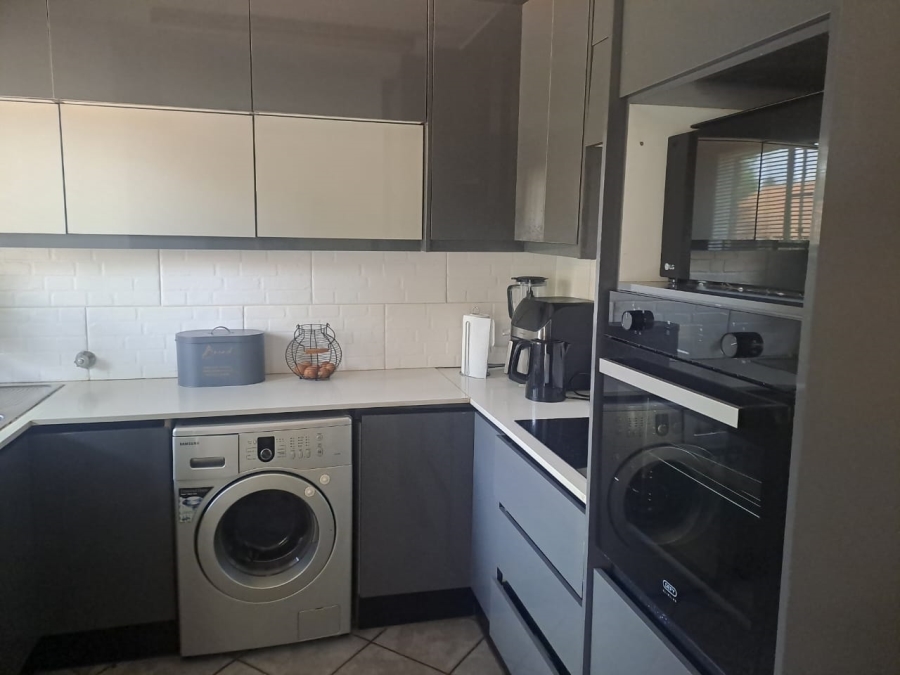 2 Bedroom Property for Sale in Highveld Gauteng