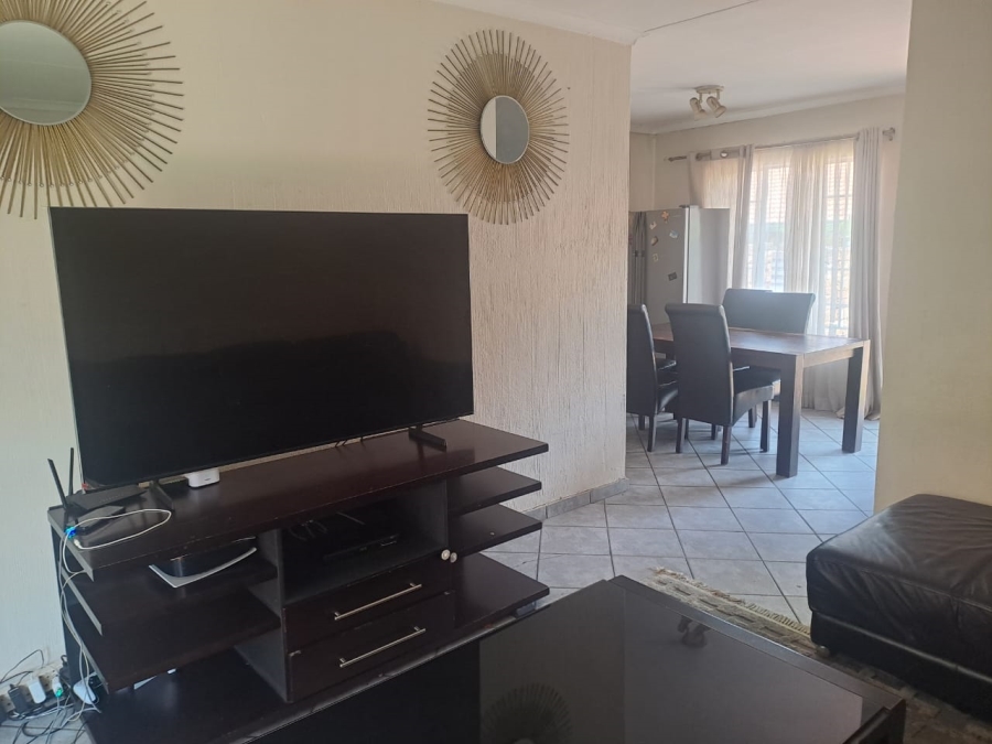 2 Bedroom Property for Sale in Highveld Gauteng