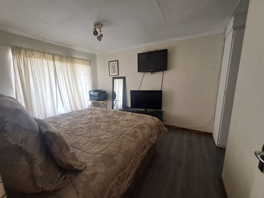 2 Bedroom Property for Sale in Highveld Gauteng