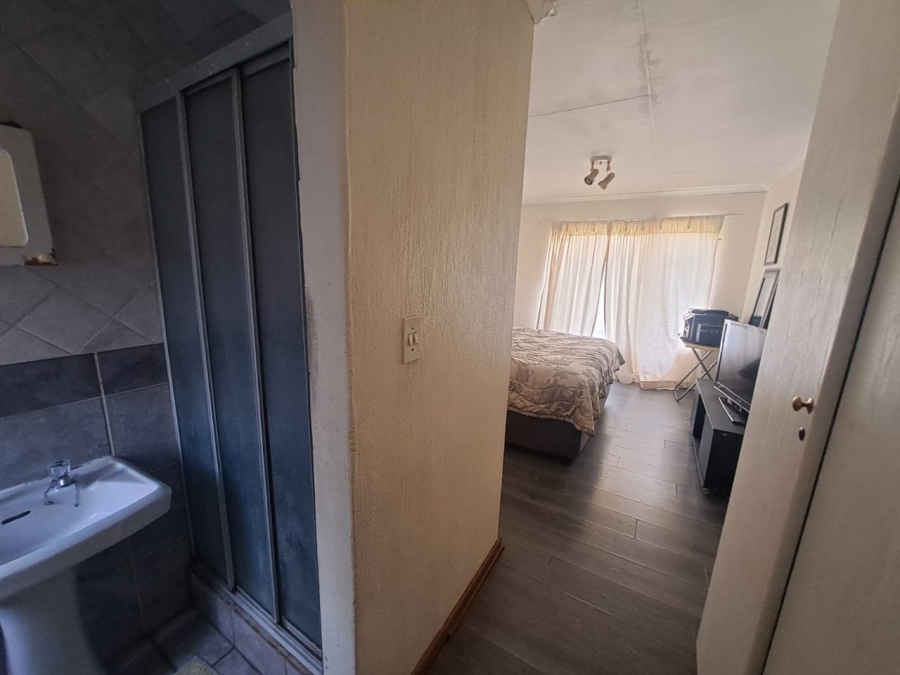 2 Bedroom Property for Sale in Highveld Gauteng