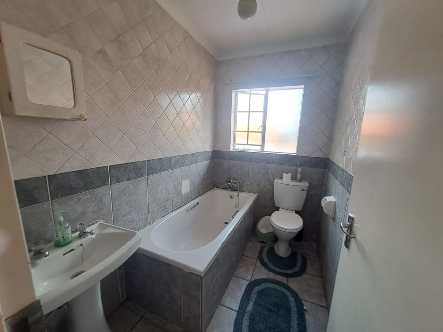 2 Bedroom Property for Sale in Highveld Gauteng