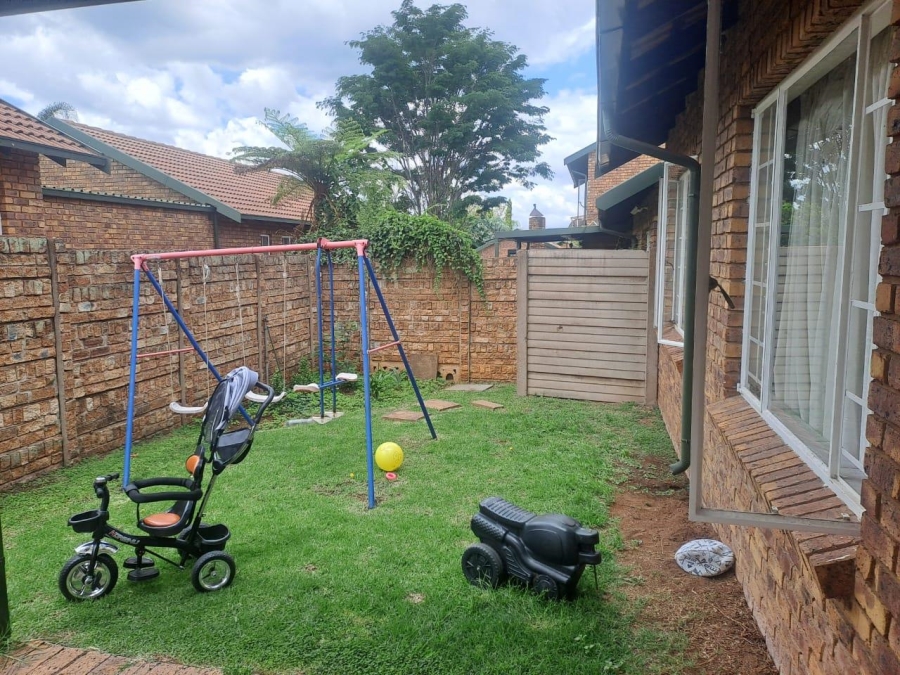 2 Bedroom Property for Sale in Highveld Gauteng