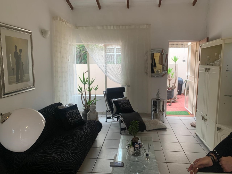 1 Bedroom Property for Sale in Mulbarton Gauteng