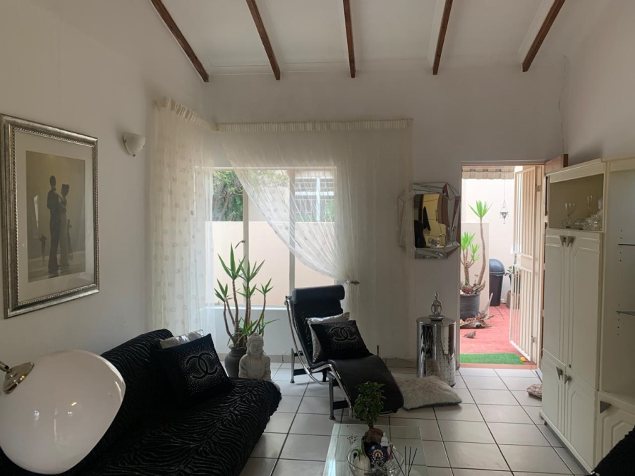 1 Bedroom Property for Sale in Mulbarton Gauteng