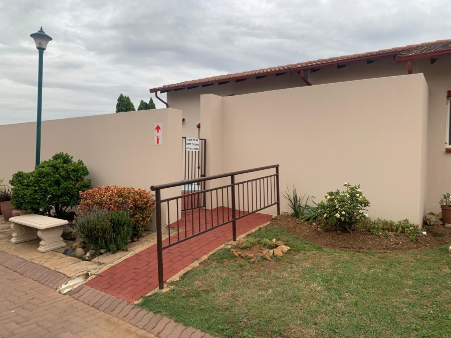 1 Bedroom Property for Sale in Mulbarton Gauteng