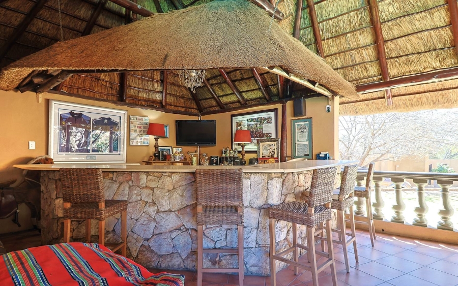 6 Bedroom Property for Sale in Alberante Gauteng