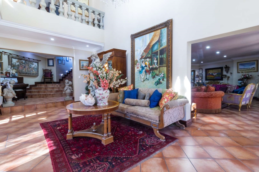 6 Bedroom Property for Sale in Alberante Gauteng