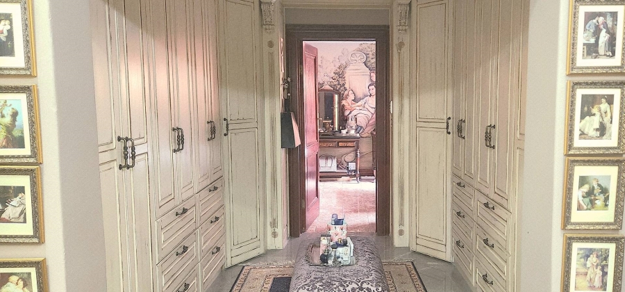 6 Bedroom Property for Sale in Alberante Gauteng