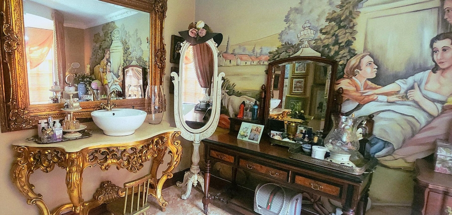 6 Bedroom Property for Sale in Alberante Gauteng