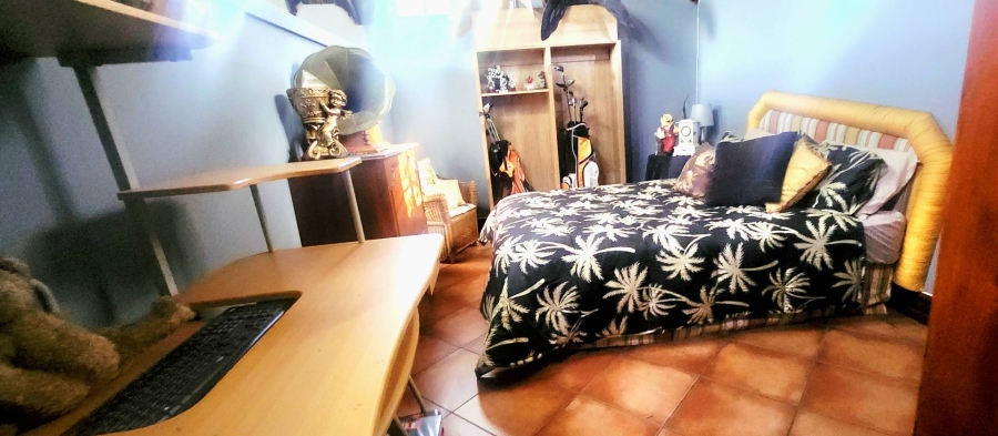 6 Bedroom Property for Sale in Alberante Gauteng