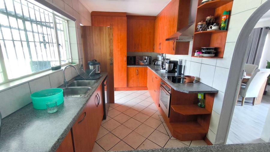 4 Bedroom Property for Sale in Brackenhurst Gauteng