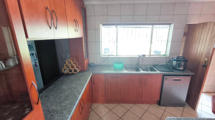 4 Bedroom Property for Sale in Brackenhurst Gauteng