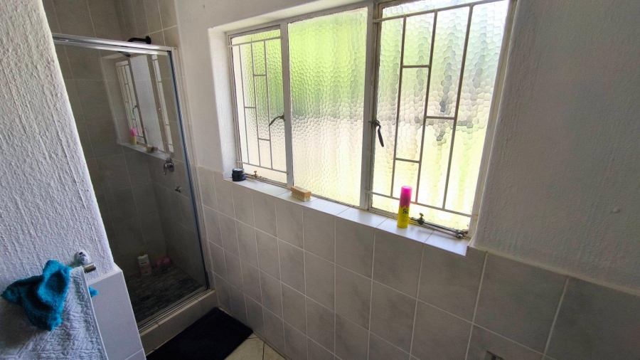 4 Bedroom Property for Sale in Brackenhurst Gauteng