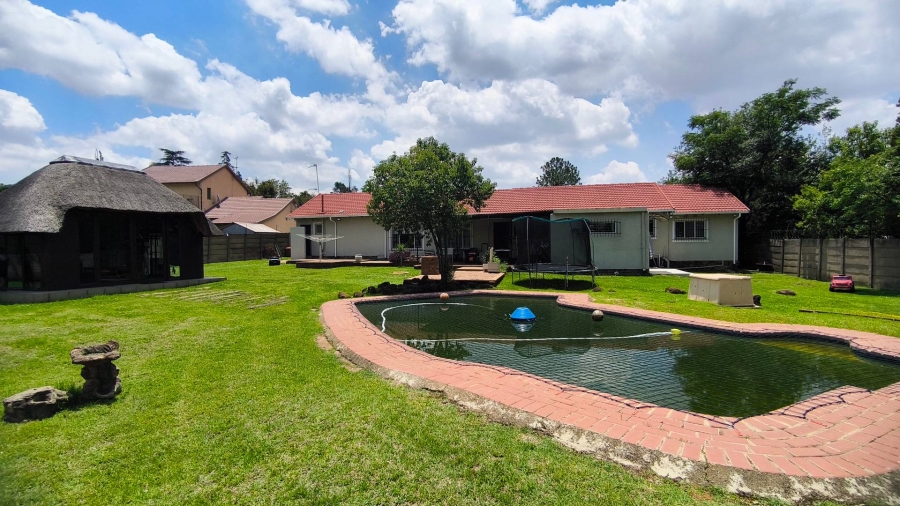4 Bedroom Property for Sale in Brackenhurst Gauteng