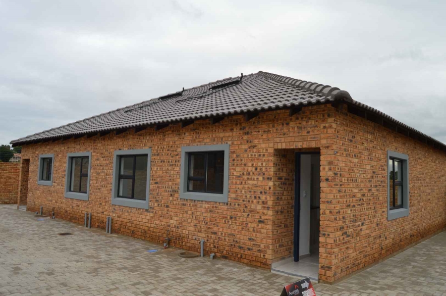 2 Bedroom Property for Sale in Brackendowns Gauteng