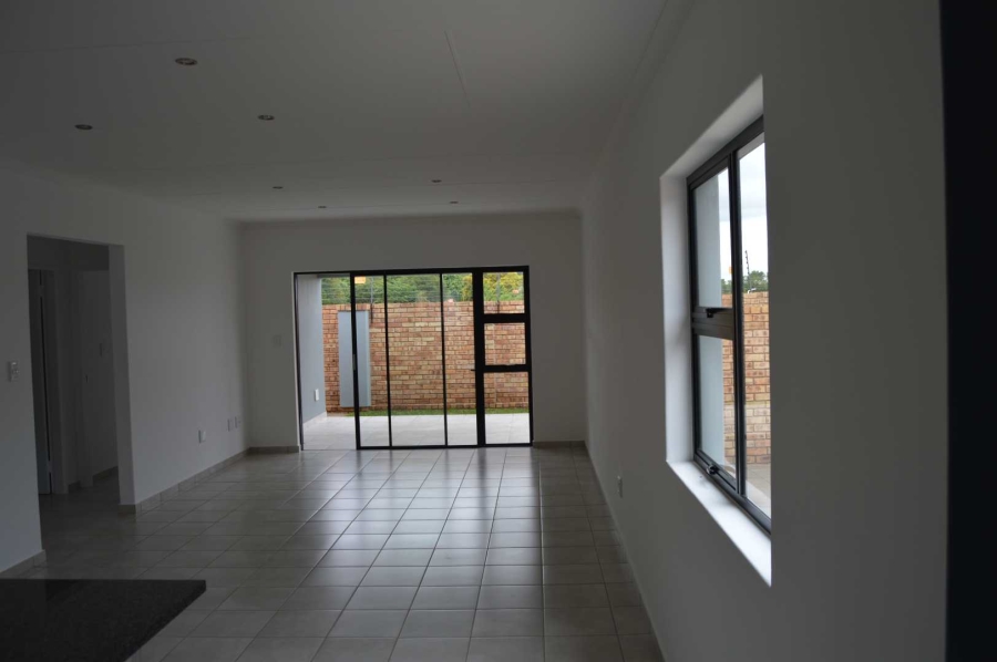 2 Bedroom Property for Sale in Brackendowns Gauteng