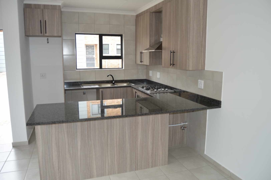 2 Bedroom Property for Sale in Brackendowns Gauteng