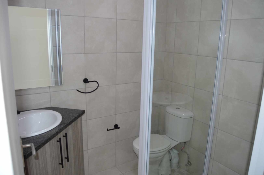 2 Bedroom Property for Sale in Brackendowns Gauteng
