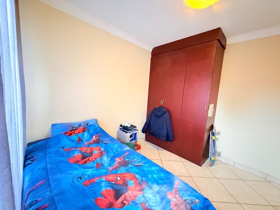 2 Bedroom Property for Sale in Hurlyvale Gauteng