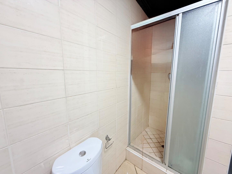 2 Bedroom Property for Sale in Hurlyvale Gauteng