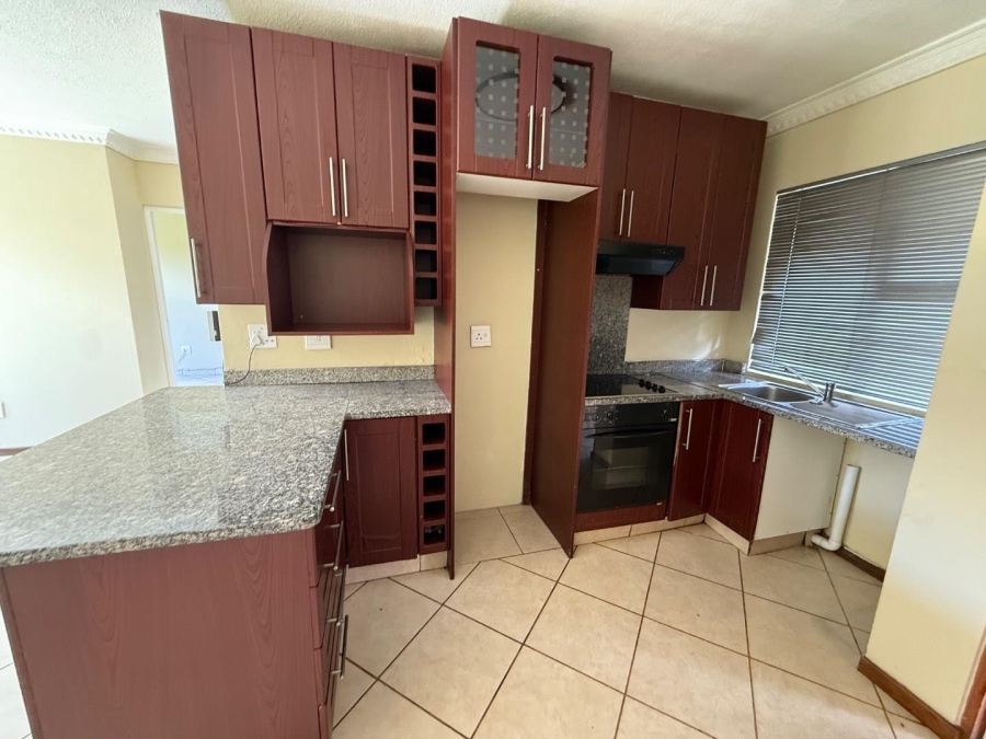 2 Bedroom Property for Sale in Hurlyvale Gauteng