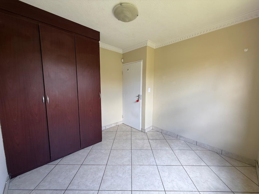 2 Bedroom Property for Sale in Hurlyvale Gauteng
