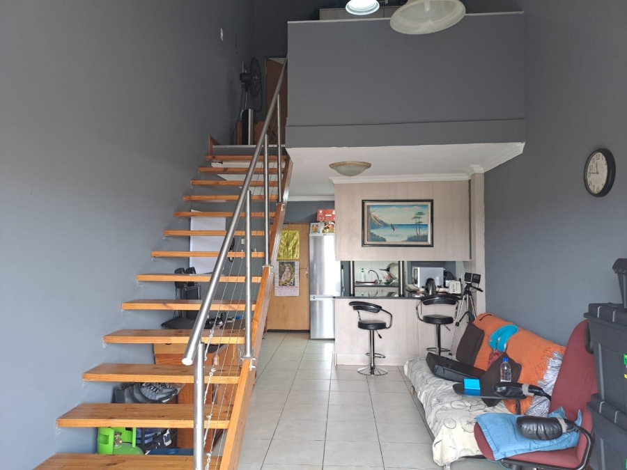 1 Bedroom Property for Sale in Hillcrest Gauteng