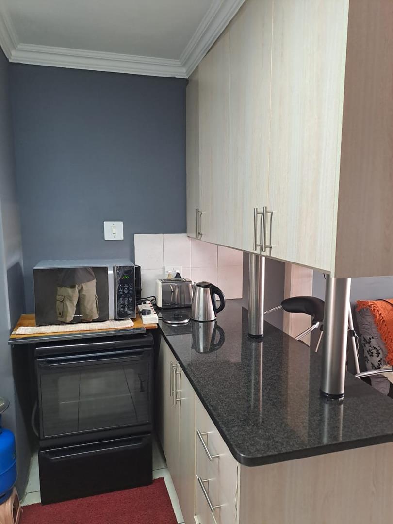 1 Bedroom Property for Sale in Hillcrest Gauteng