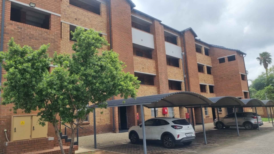 2 Bedroom Property for Sale in Heuweloord Gauteng