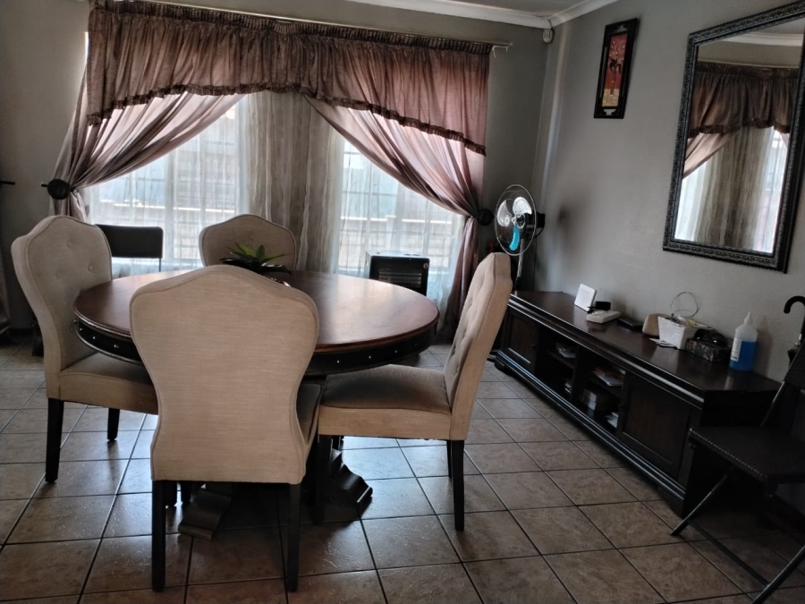 3 Bedroom Property for Sale in Olievenhoutbosch Gauteng