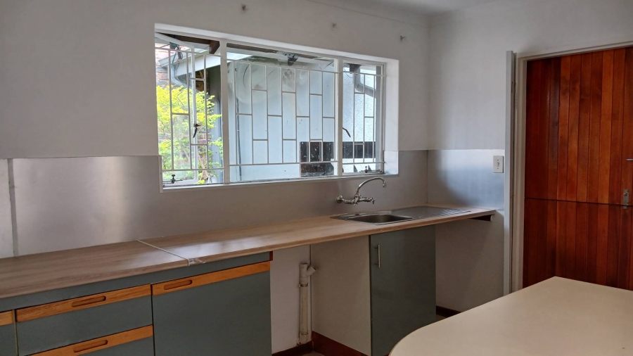 To Let 3 Bedroom Property for Rent in Hurlingham Manor Gauteng