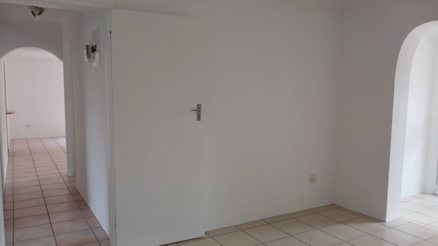 To Let 3 Bedroom Property for Rent in Hurlingham Manor Gauteng