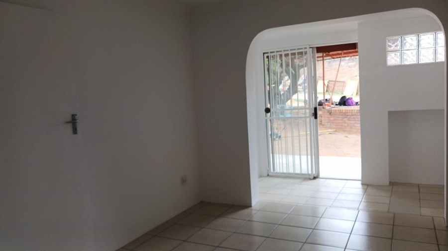 To Let 3 Bedroom Property for Rent in Hurlingham Manor Gauteng