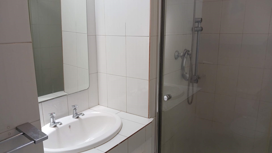 To Let 3 Bedroom Property for Rent in Hurlingham Manor Gauteng