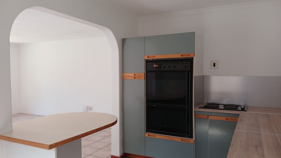 To Let 3 Bedroom Property for Rent in Hurlingham Manor Gauteng