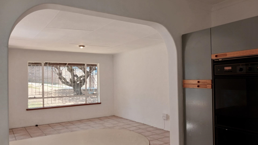 To Let 3 Bedroom Property for Rent in Hurlingham Manor Gauteng