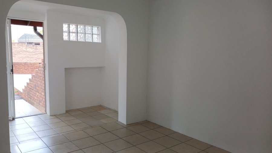 To Let 3 Bedroom Property for Rent in Hurlingham Manor Gauteng