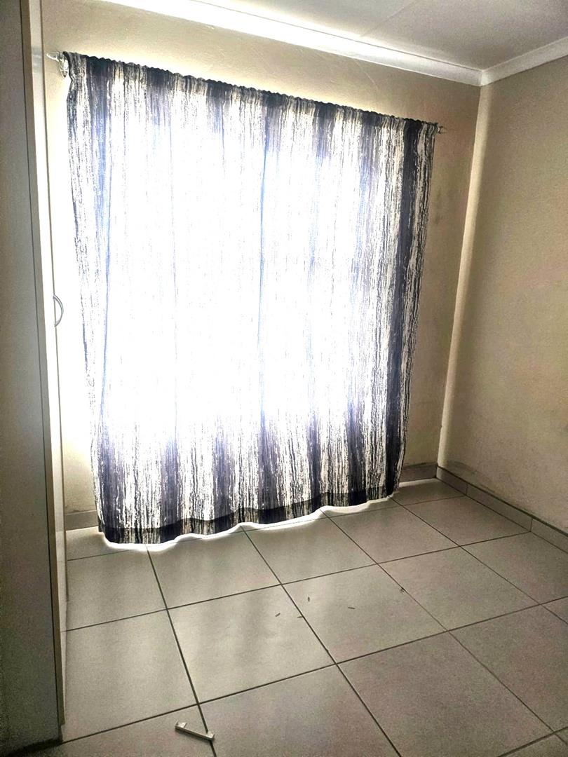 2 Bedroom Property for Sale in Kleinfontein Gauteng