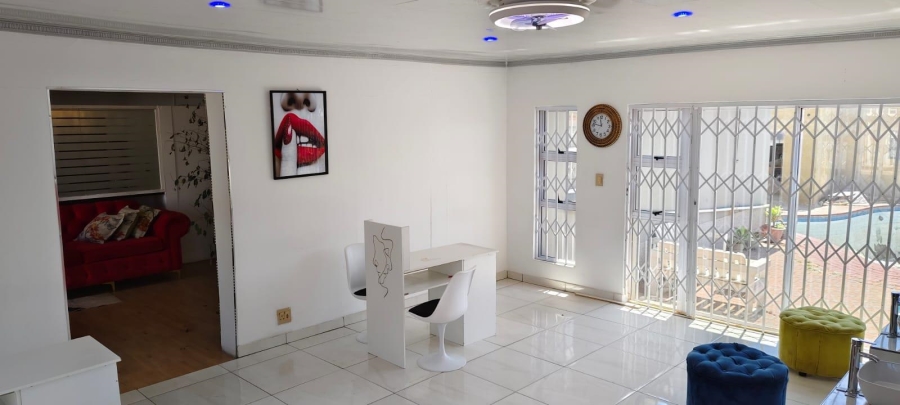 3 Bedroom Property for Sale in Roseacres Gauteng