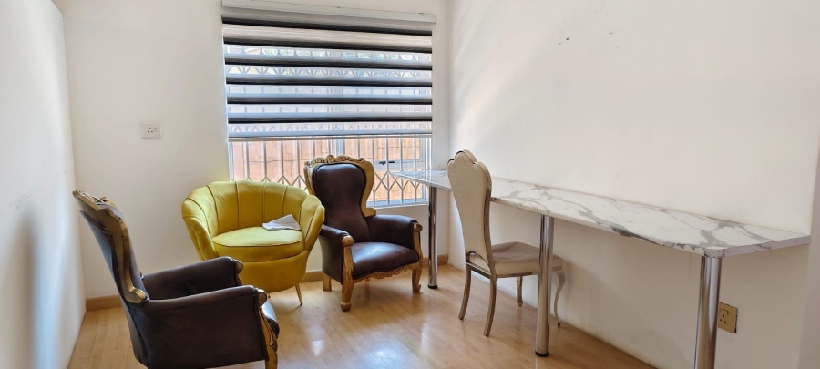 3 Bedroom Property for Sale in Roseacres Gauteng