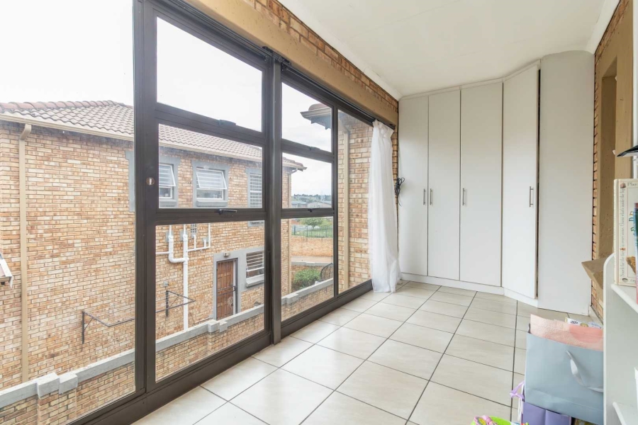 3 Bedroom Property for Sale in Wilgeheuwel Gauteng