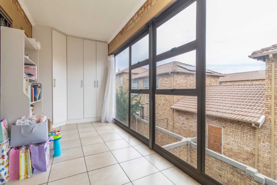 3 Bedroom Property for Sale in Wilgeheuwel Gauteng