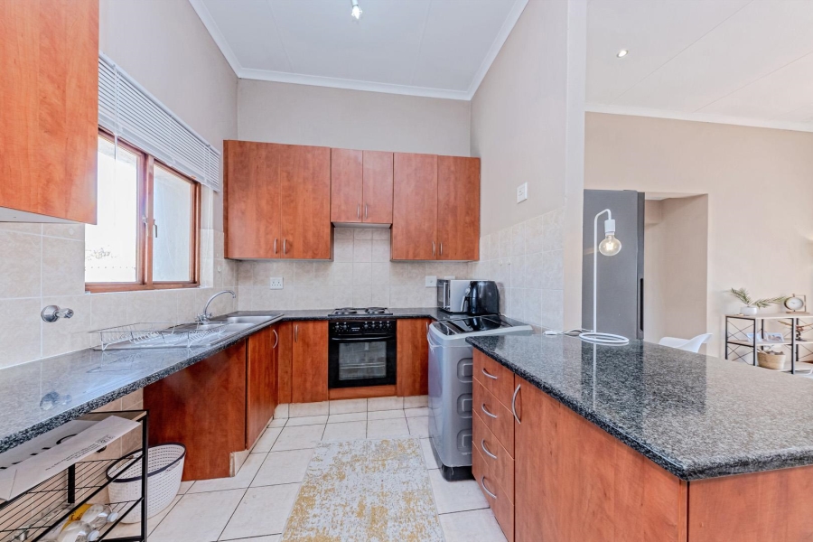 2 Bedroom Property for Sale in Paulshof Gauteng