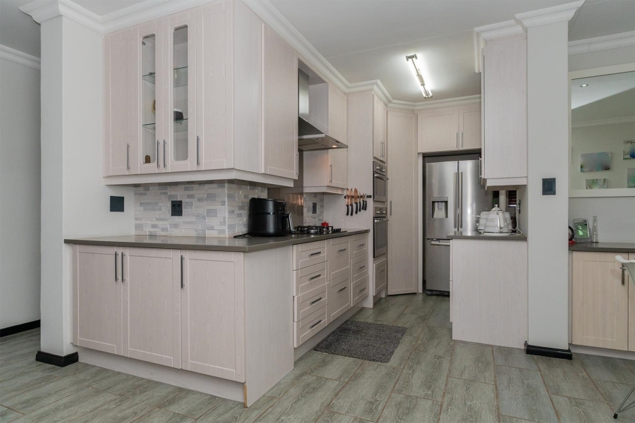 3 Bedroom Property for Sale in Van Riebeeck Park Gauteng