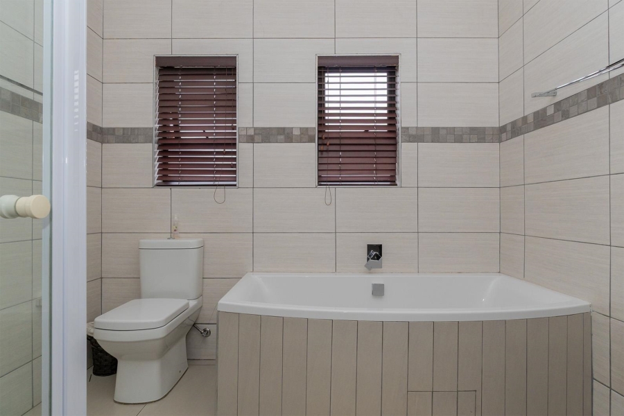 3 Bedroom Property for Sale in Van Riebeeck Park Gauteng