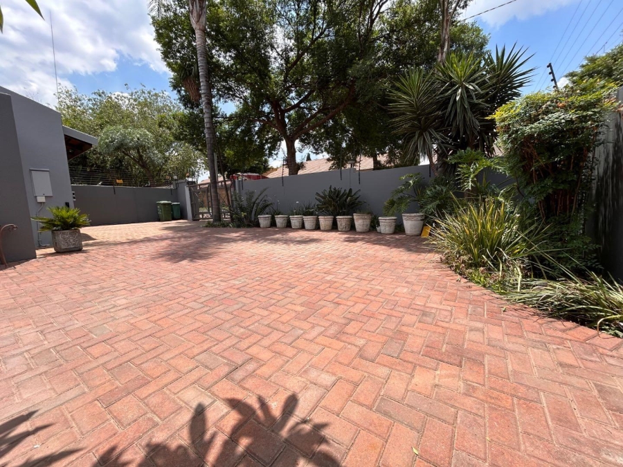 3 Bedroom Property for Sale in New Redruth Gauteng